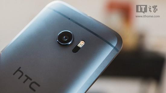 HTC 10京東預(yù)訂量破40 羅永浩：向臺(tái)灣同行致敬