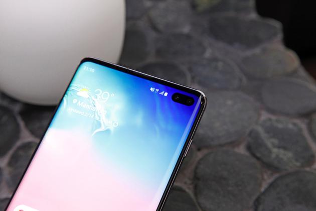 美媒：雖然打孔屏比劉海屏好 但iPhone仍強(qiáng)于三星S10