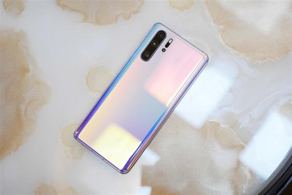 華為P30系列國(guó)行4月11日亮相：全球首批備貨超600萬臺(tái)!